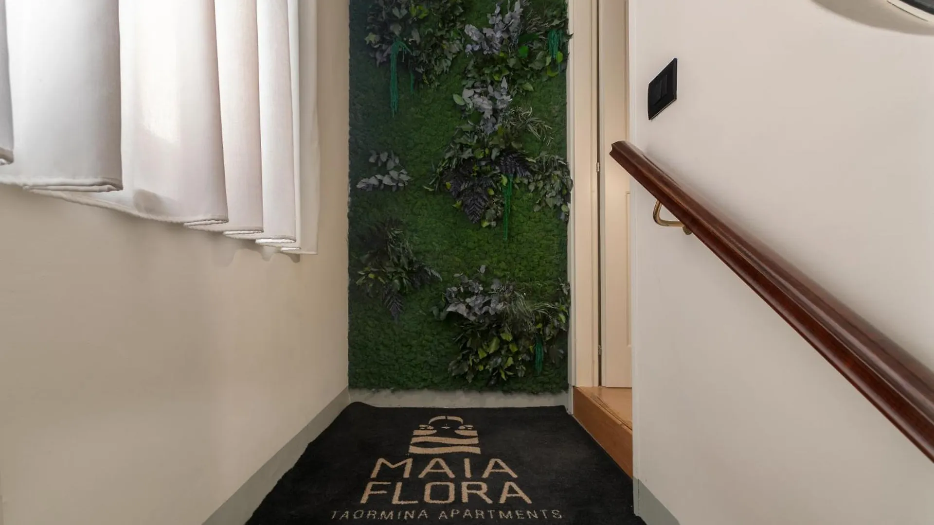 Maia Flora Taormina Apartments