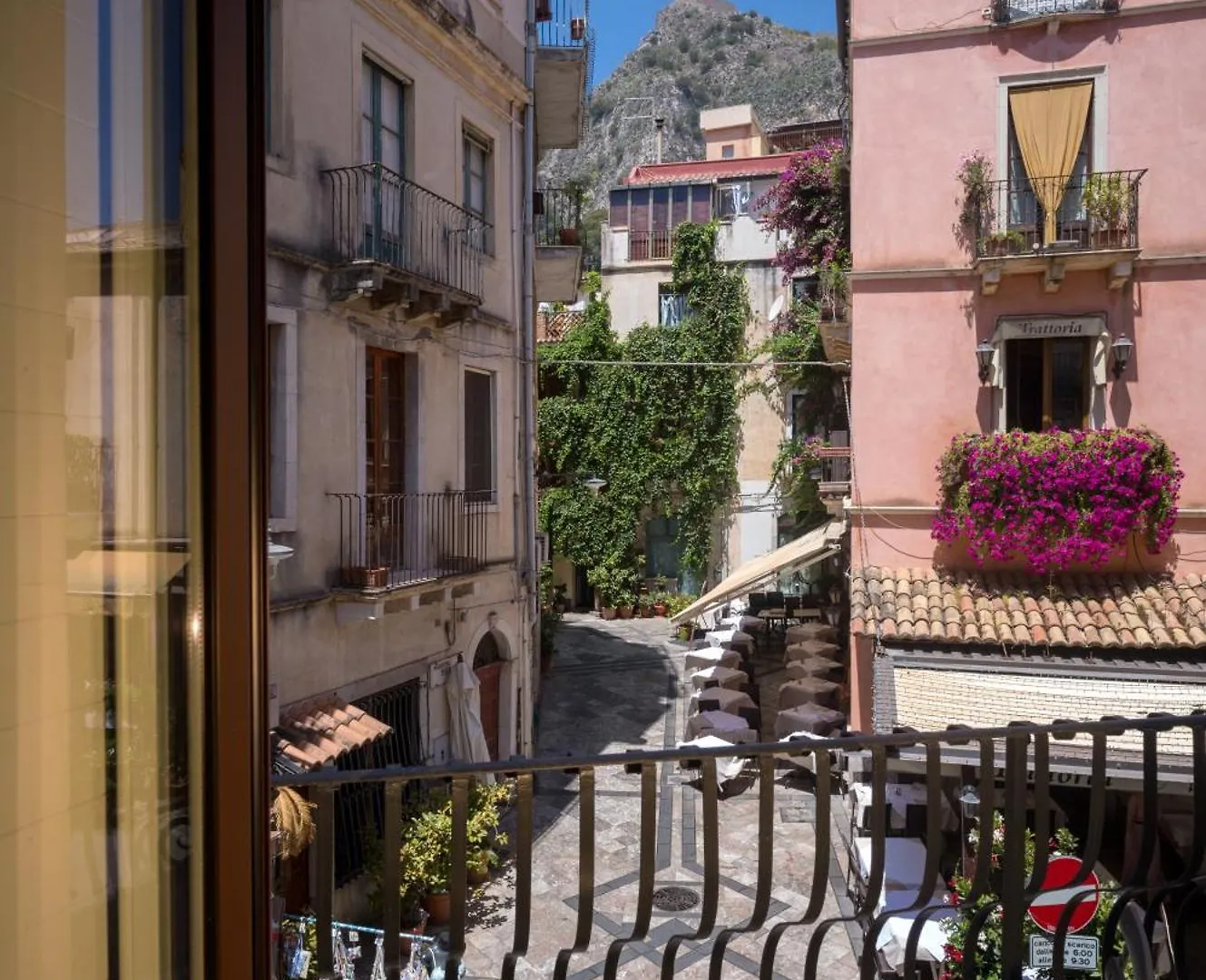 Maia Flora Taormina Apartments Italy