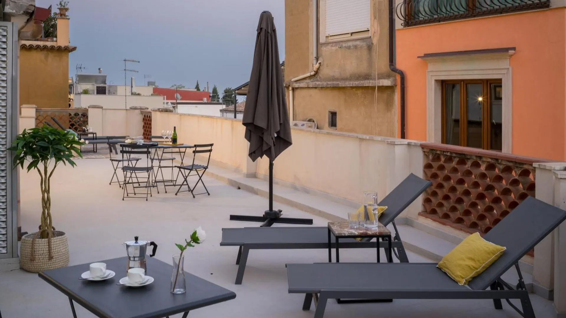 Maia Flora Taormina Apartments Italy