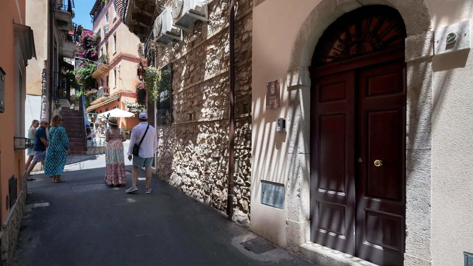 Maia Flora Taormina Apartments